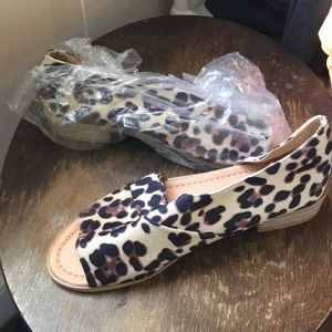 Brand new leopard print shoes from Bellelilly